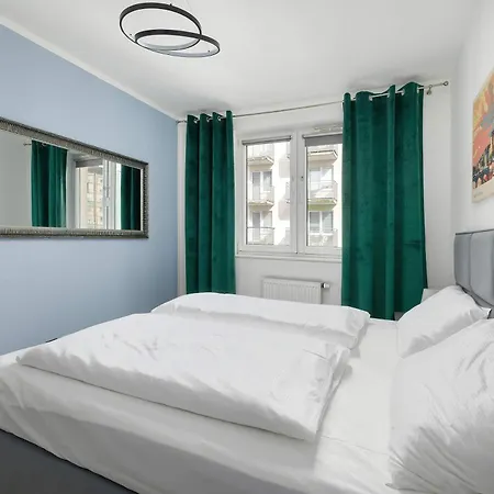 Apartamento Atmospheric In With A Charming Balcony From Renters Szczecin