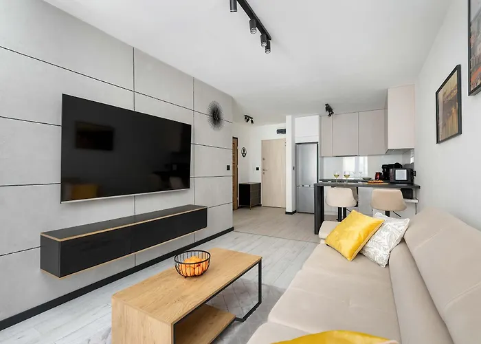 Appartement Atmospheric In With A Charming Balcony From Renters *