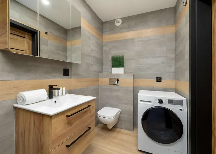 Atmospheric In With A Charming Balcony From Renters Appartement *